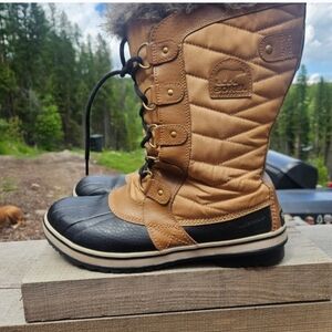 Sorel Tofino 11  waterproof winter boots.